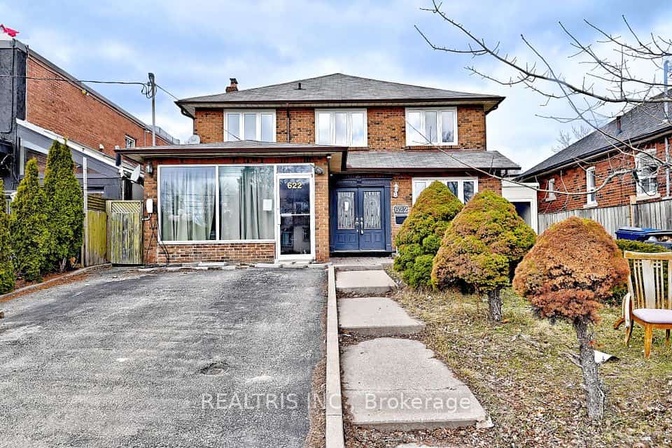 622 The Queensway, Toronto, ON M8Y 1K3