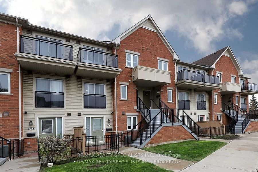 4620 Guildwood Way #44, Mississauga, ON L5R 4H4