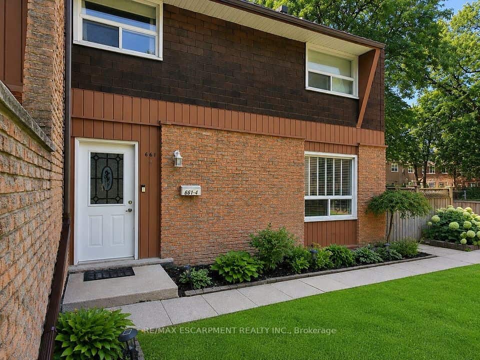 661 Francis Road, Burlington