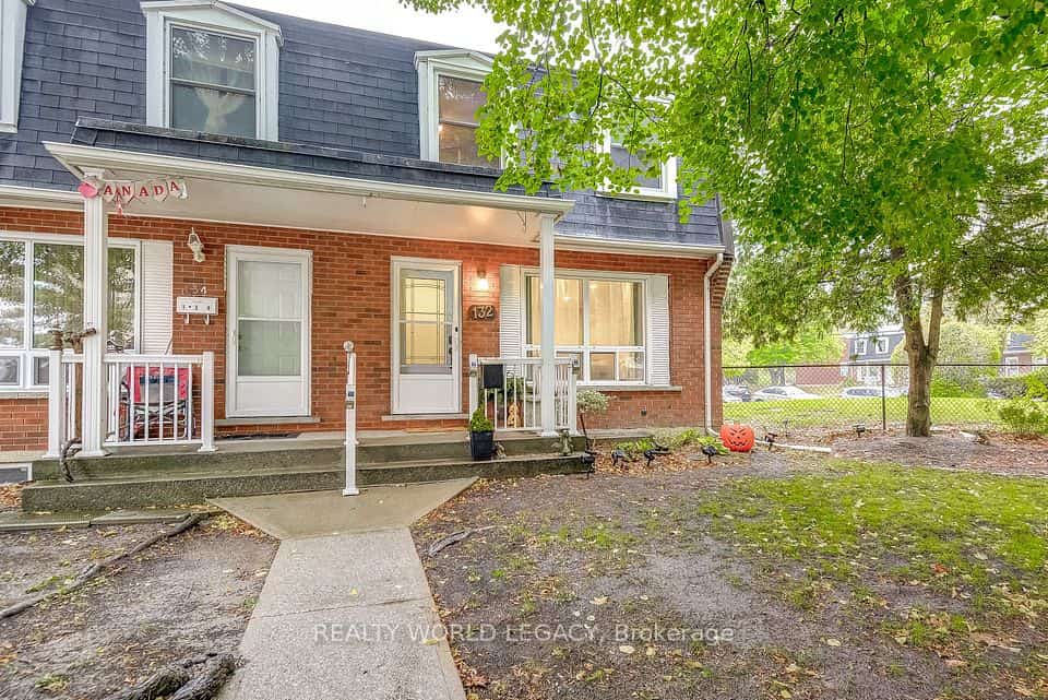 132 Barlake Avenue #35, Hamilton, ON L8E 1H3