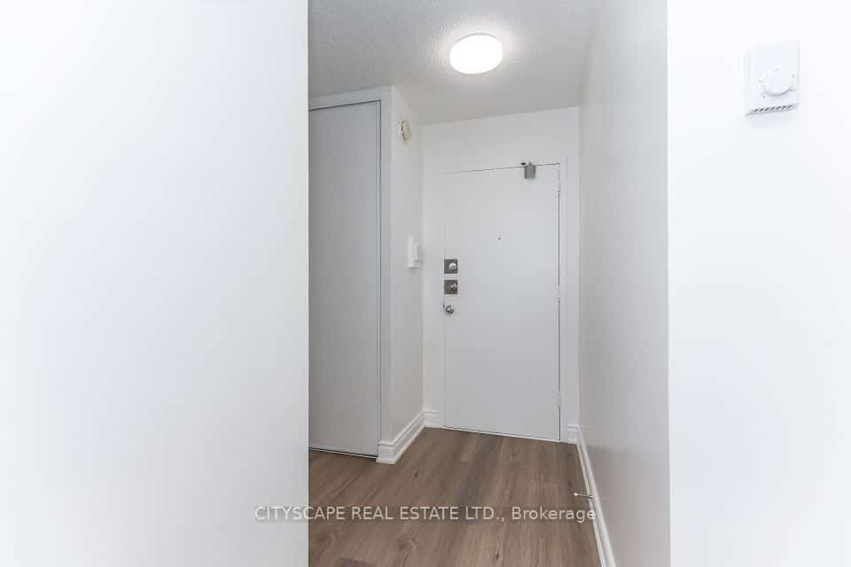 940 Caledonia Road #1005, Toronto, ON M6B 3Y4