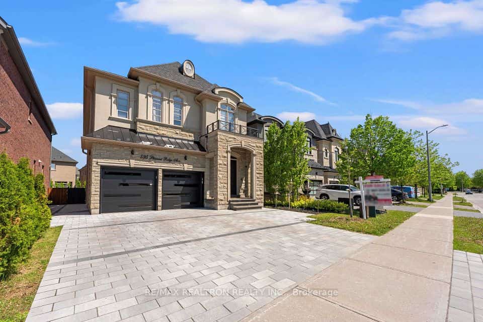 595 Pleasant Ridge Avenue, Vaughan, ON L4J 0E6