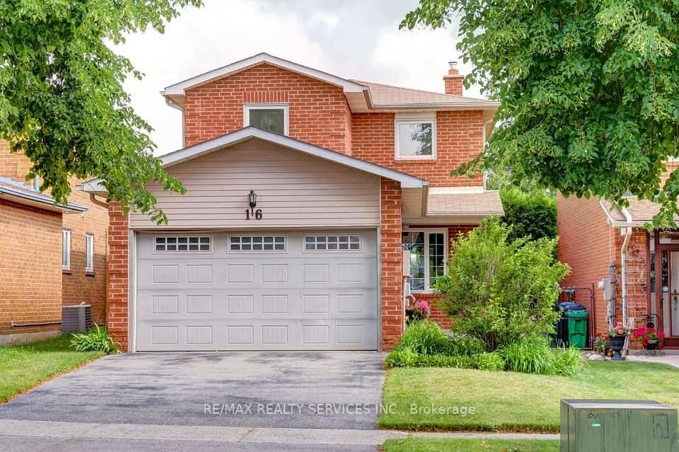 16 Cavalier Court, Brampton, ON L6V 3K6