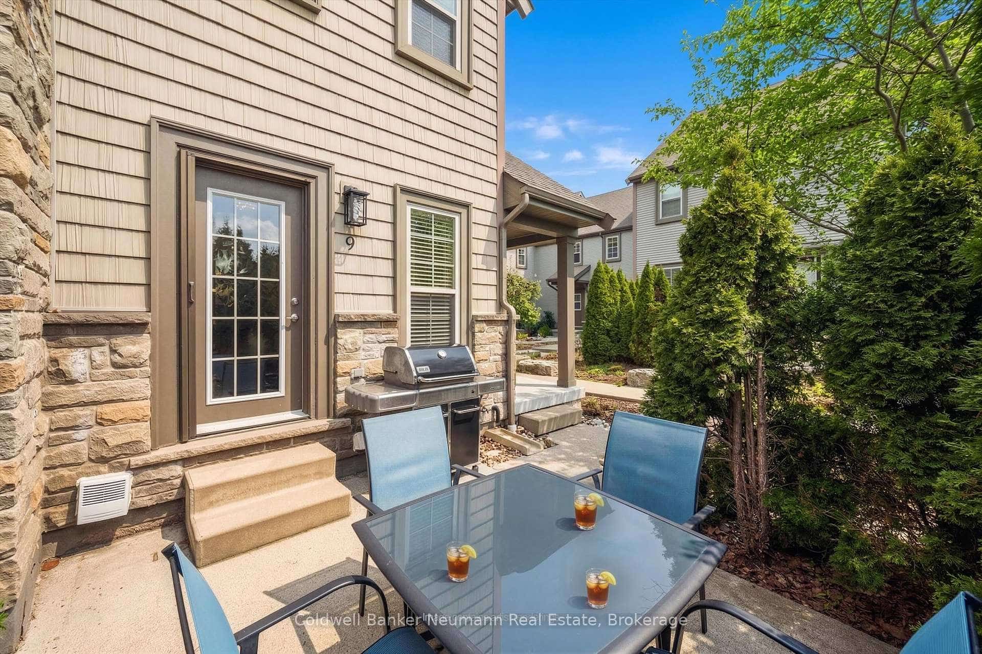 100 Frederick Drive #9, Guelph, ON N1L 0H6