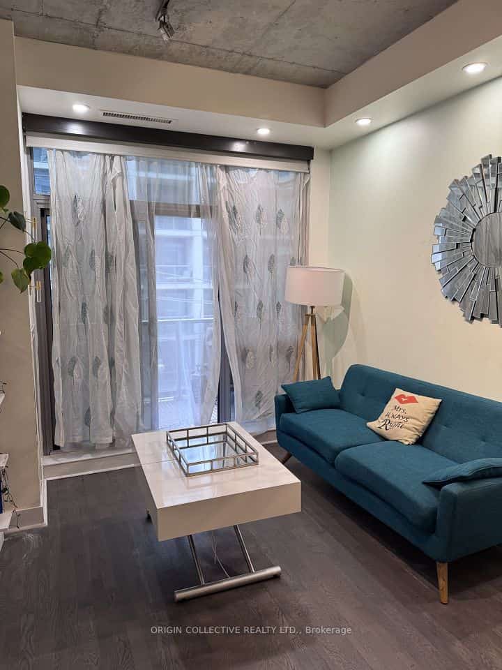 399 Adelaide Street W #417, Toronto, ON M5V 1S1
