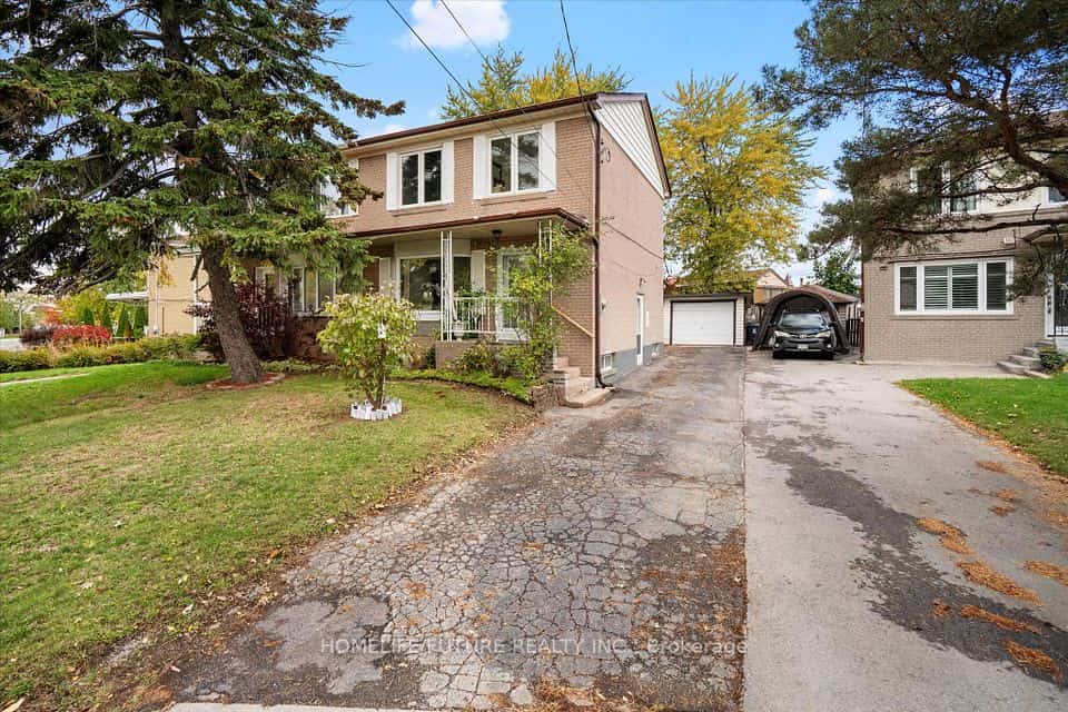 12 Ellendale Drive, Toronto, ON M1P 1N2