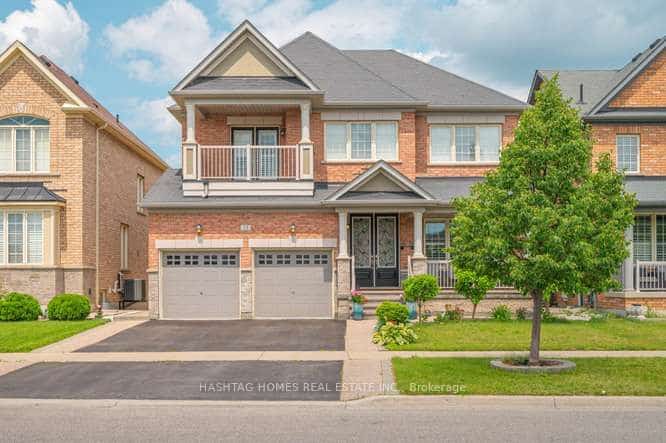 13 Ross Drive, Brampton, ON L6R 0W2