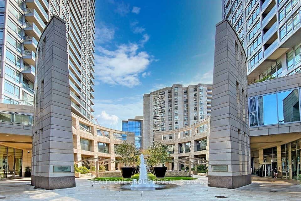 2191 Yonge Street #3707, Toronto, ON M4S 3H8