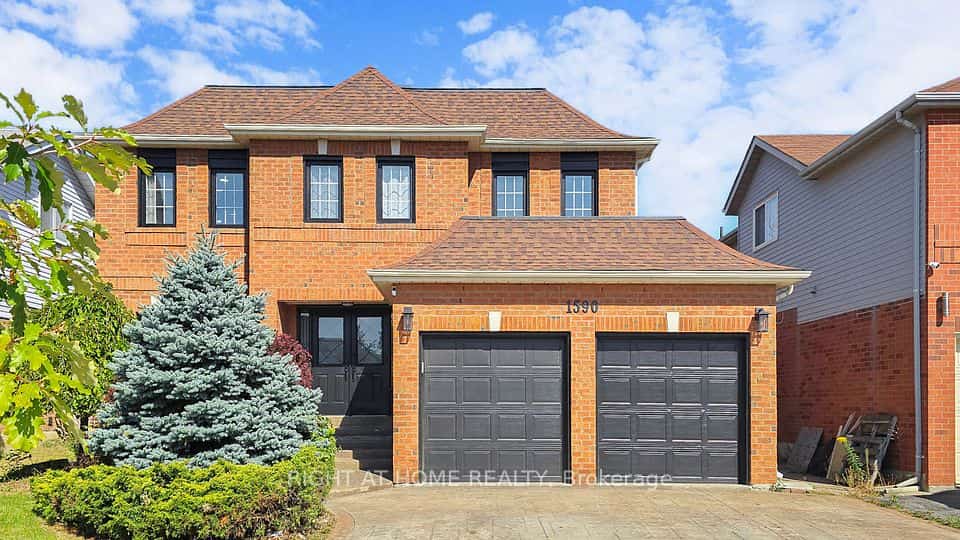 1590 Major Oaks Road, Pickering, ON L1X 2G9