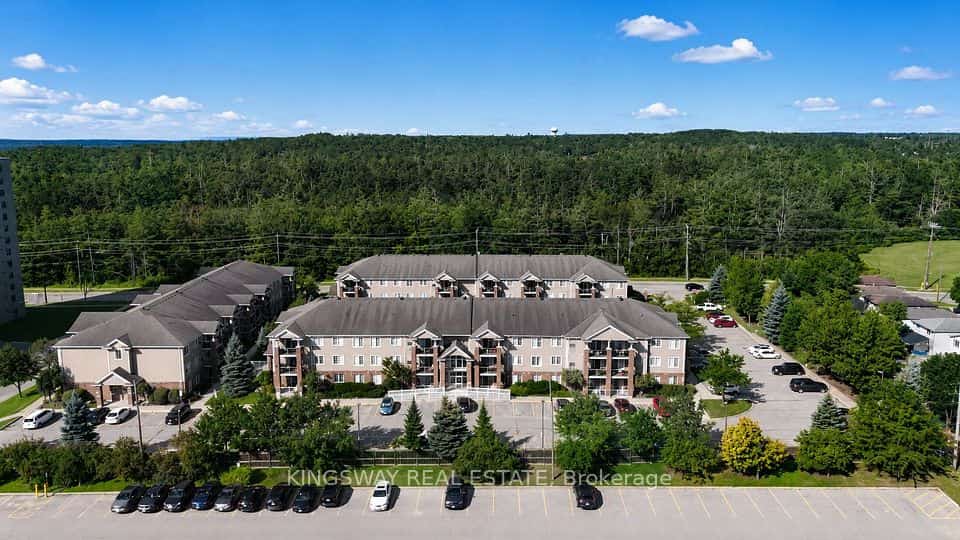 41 Coulter Street #19, Barrie, ON L4N 6L9