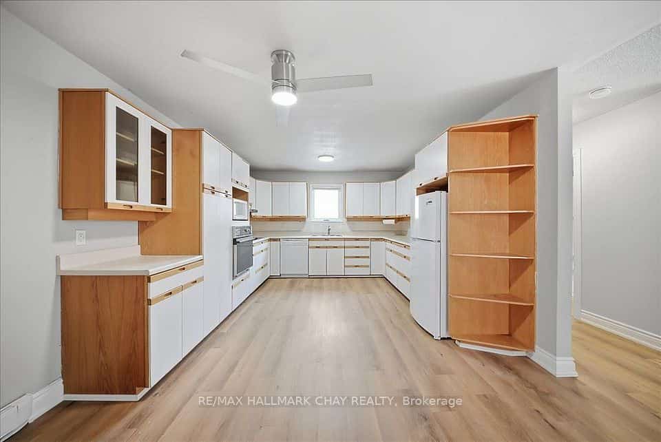 124 Victoria Street W, New Tecumseth, ON L9R 1L7
