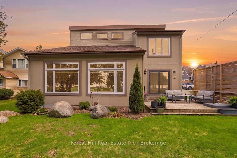 81 St Lawrence Street, Collingwood, ON L9Y 4Y3