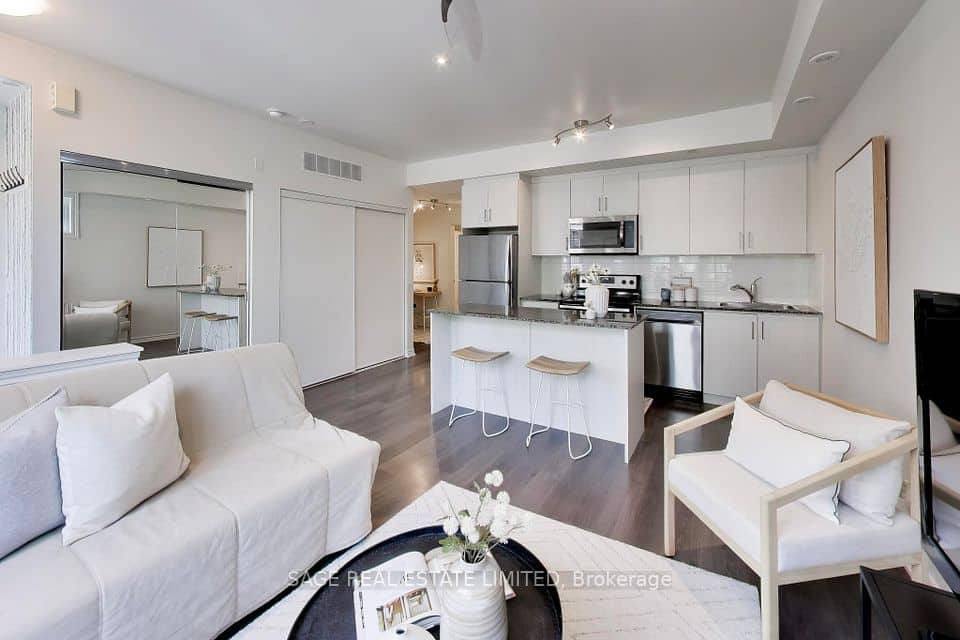 130 Long Branch Avenue, Toronto