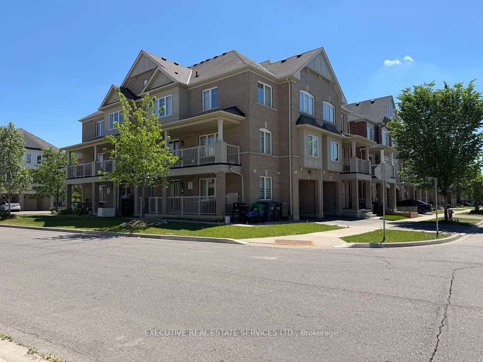13 Golden Springs Drive, Brampton, ON L7A 4N5