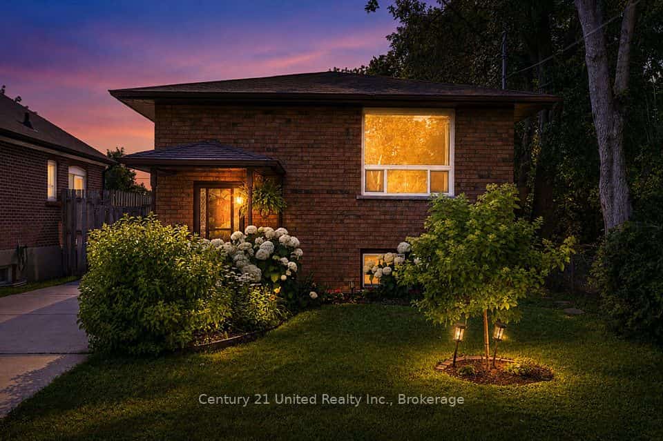 71 Pine Street, Peterborough, ON K9J 5A6