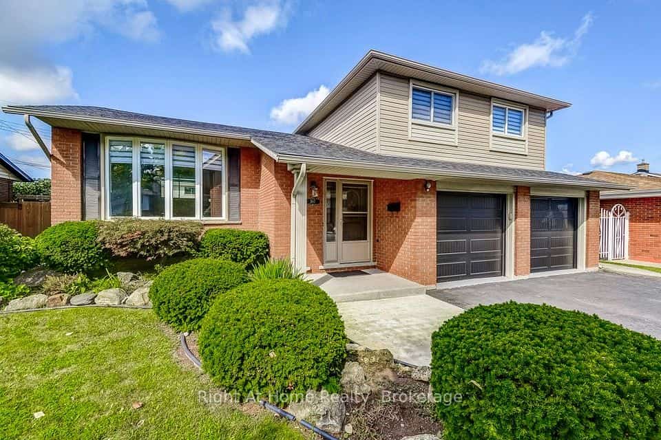 207 Montmorency Drive, Hamilton, ON L8K 5H3