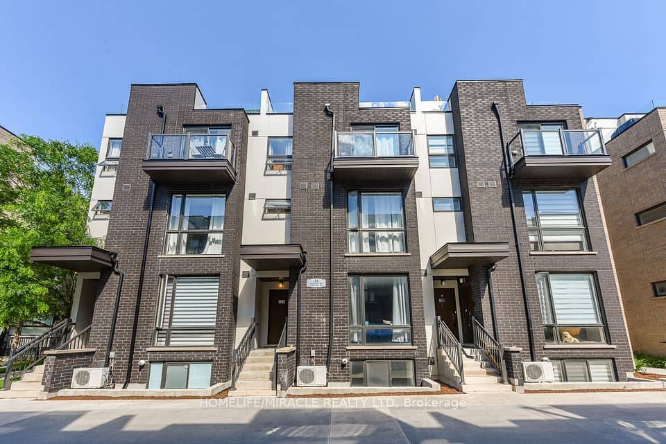 32 Fieldway Road, Toronto