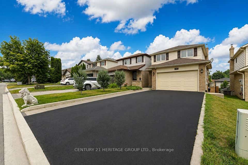476 Britannia Avenue, Bradford West Gwillimbury, ON L3Z 1A7