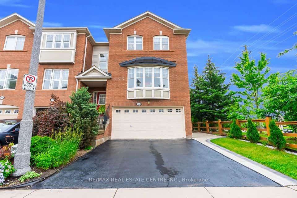 2435 Coho Way N, Oakville, ON L6M 0G7
