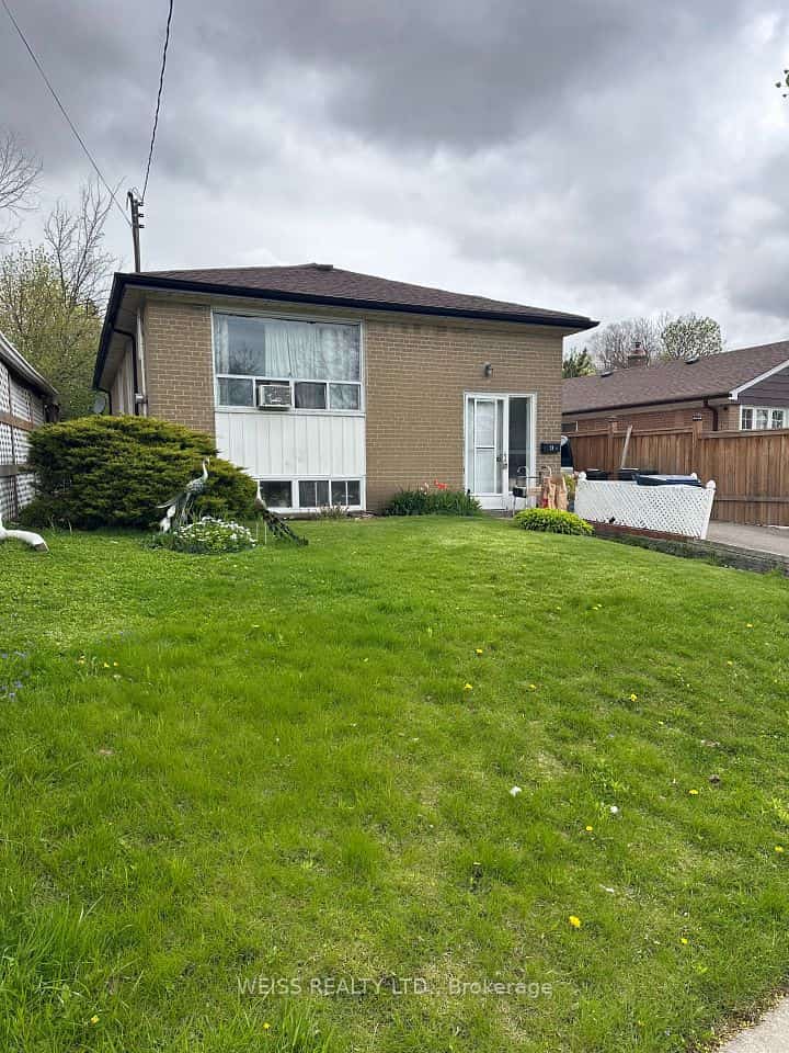 78 Pandora Circle, Toronto, ON M1H 1V7