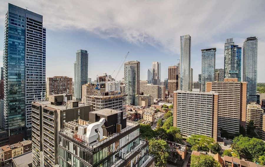 28 Wellesley Street E #2608, Toronto, ON M4Y 1G3