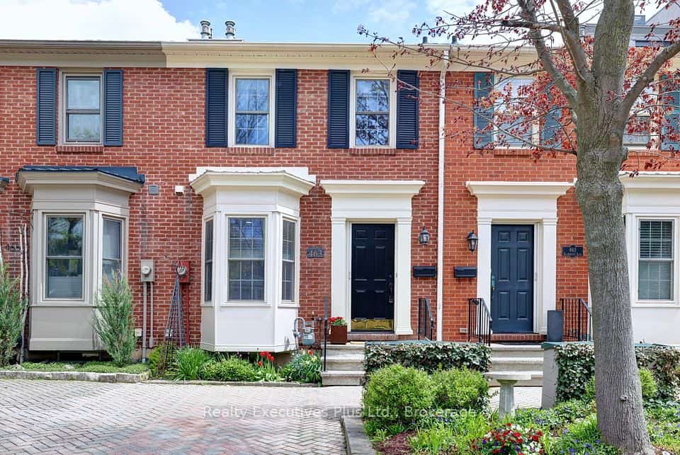 463 Blathwayte Lane, Burlington, ON L7S 1Y4