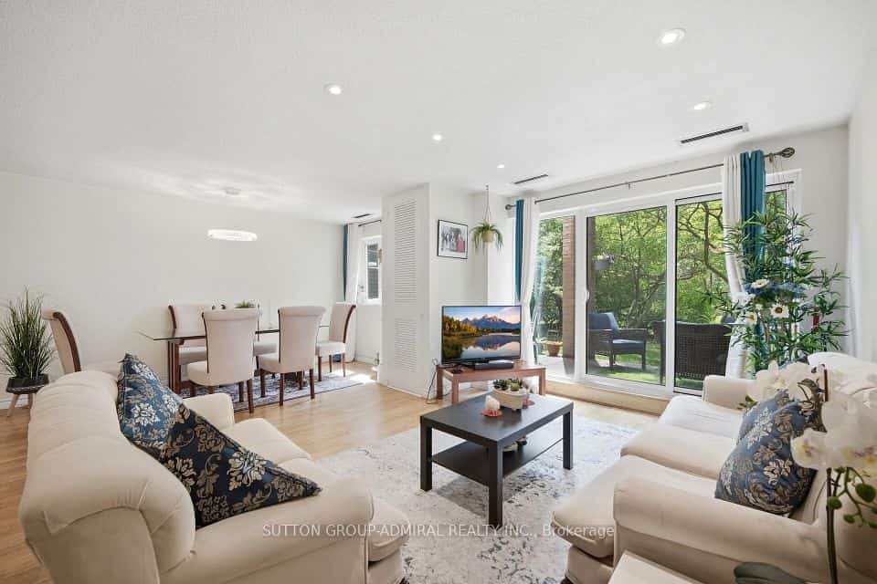 4005 Don Mills Road #148, Toronto, ON M2H 3J9