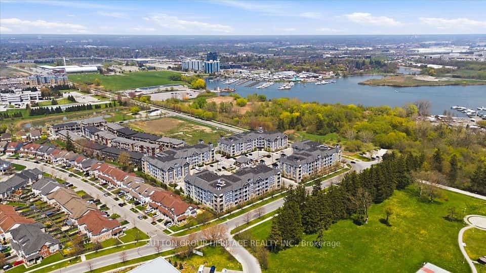 660 Gordon Street S #201, Whitby, ON L1N 0L1