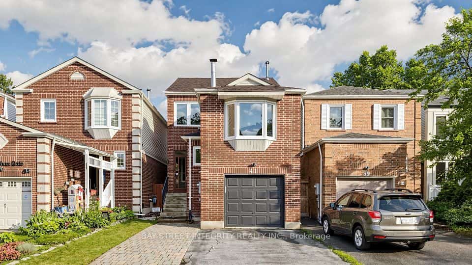 41 Jonathan Gate, Vaughan, ON L4J 5K4