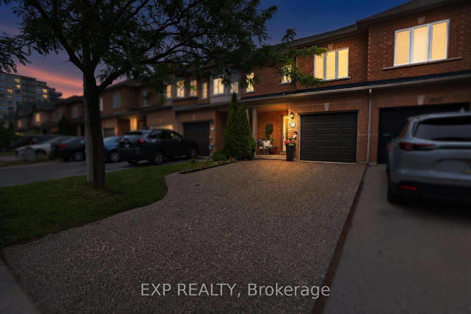 1815 Mccoy Avenue, Burlington, ON L7L 7L8