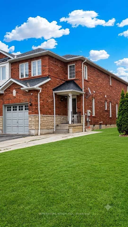 1200 Foxglove Place, Mississauga, ON L5V 2N1