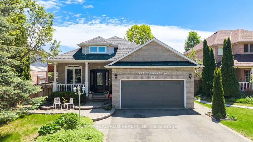 195 Ryerson Crescent, Oshawa, ON L1G 8A8