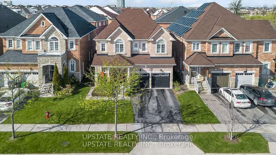 5 Dillon Drive, Brampton, ON L6X 3B6
