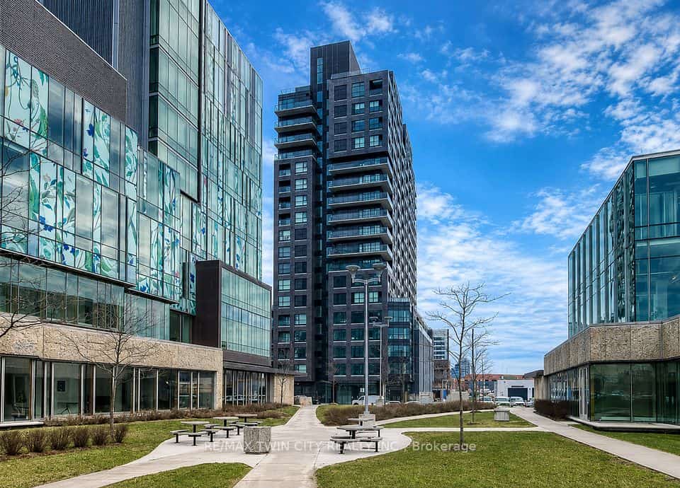 1 Victoria Street S #409, Kitchener, ON N2G 1G1