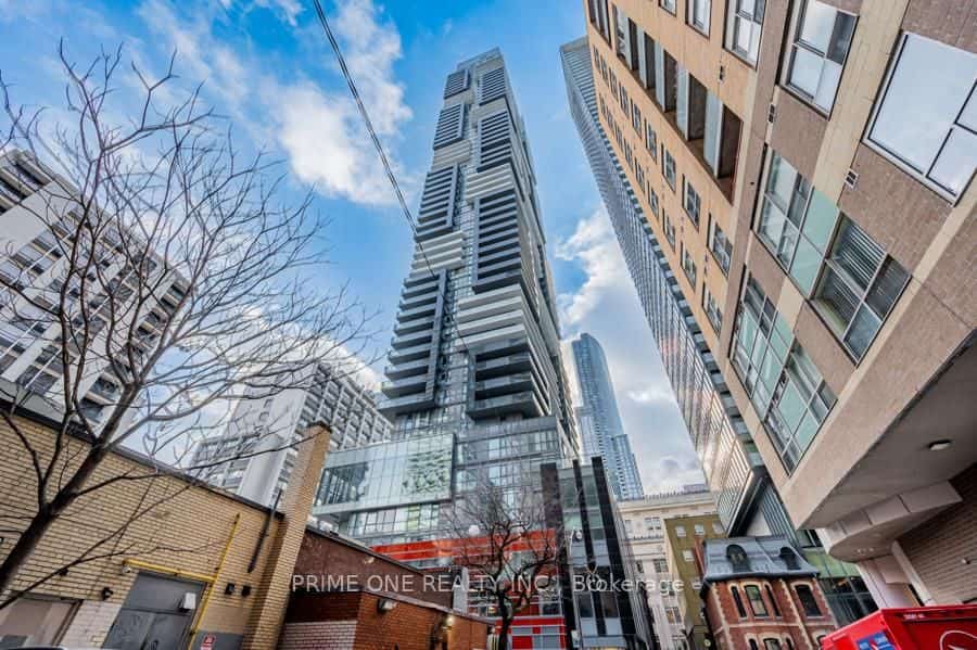 7 Grenville Street #6113, Toronto, ON M4Y 0E9