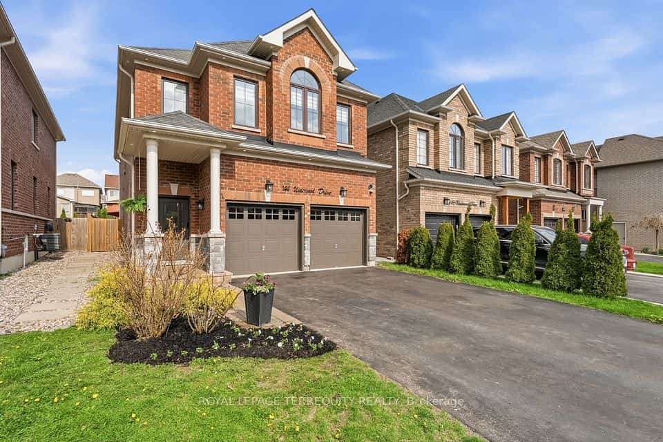 144 Underwood Drive, Whitby, ON L1M 0K9