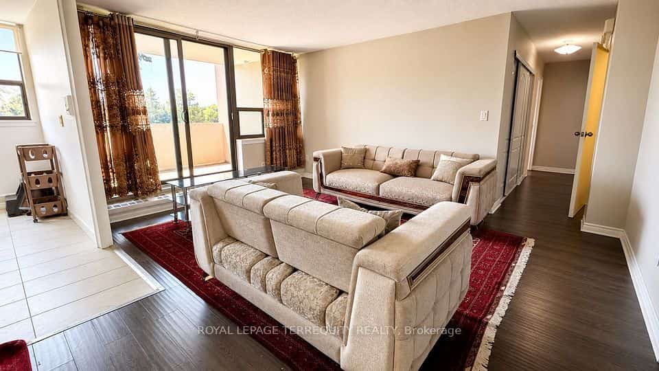 100 Wingarden Court #409, Toronto, ON M1B 2P4