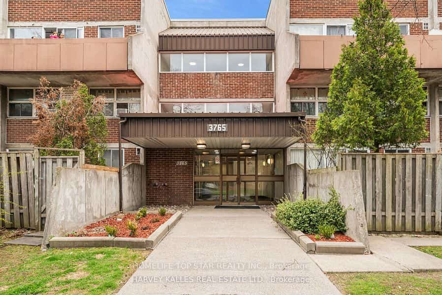 3765 Sheppard Avenue #204, Toronto, ON M1T 3R7