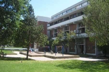 125 Leeward Glenway #211, Toronto, ON M3C 2Z6
