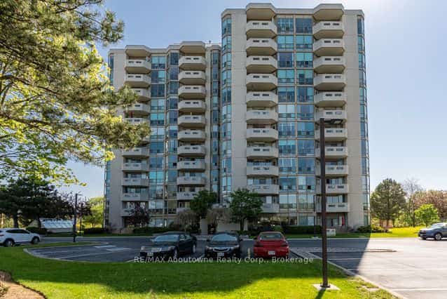 5080 Pinedale Avenue #1006, Burlington, ON L7L 5V7