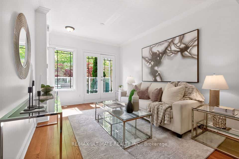 70 Byng Avenue #4, Toronto, ON M2N 7L9