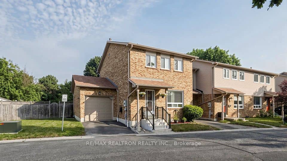 1640 Nichol Avenue, Whitby