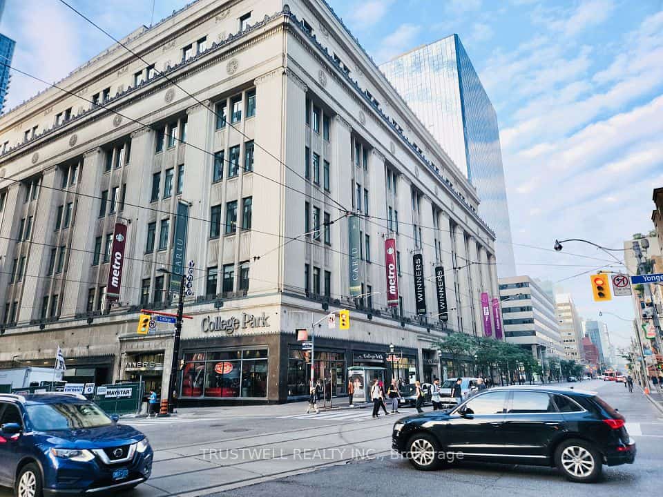 38 Grenville Street #2601, Toronto, ON M4Y 1A5