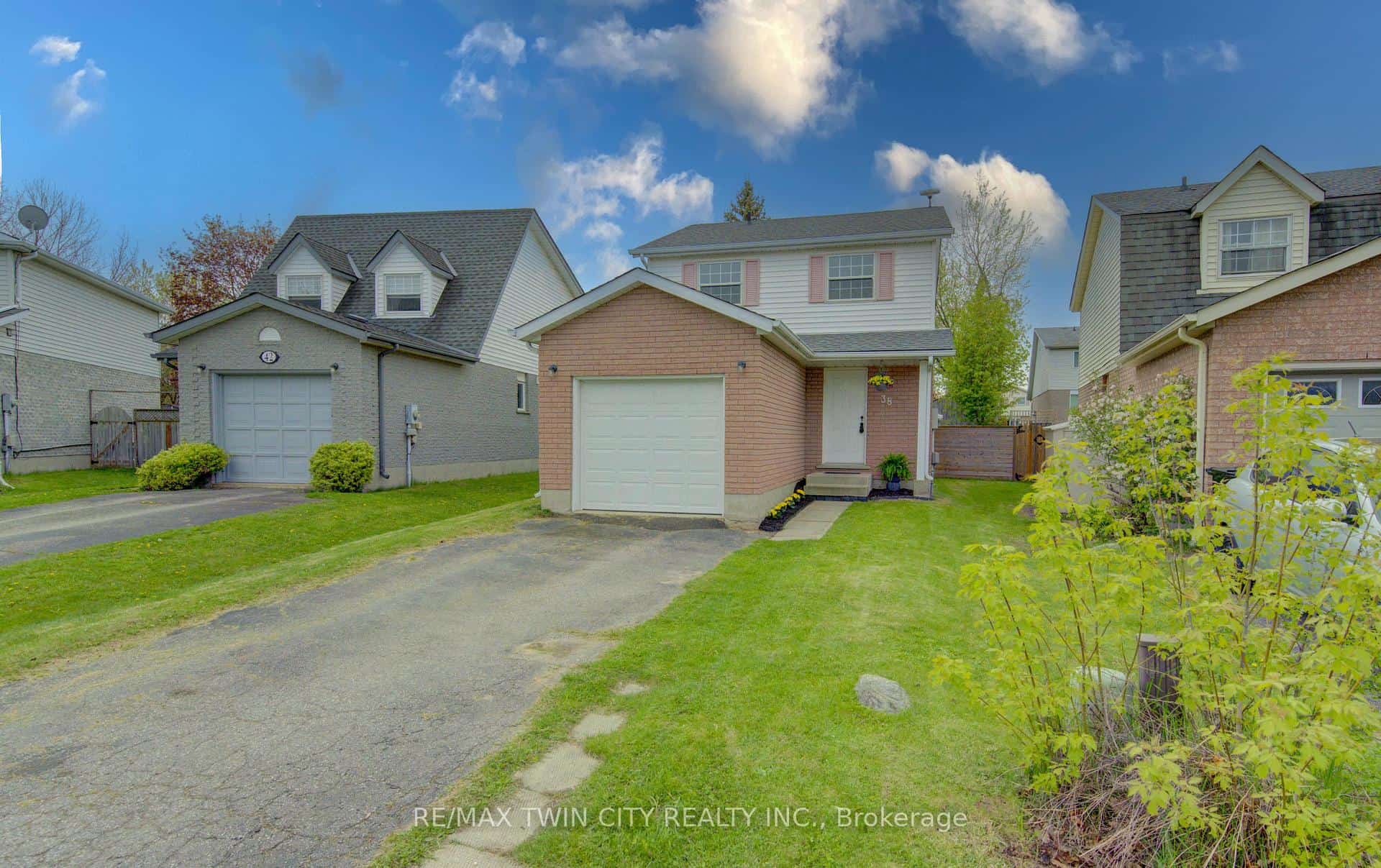 38 Cassidy Court, Cambridge, ON N1R 8J2