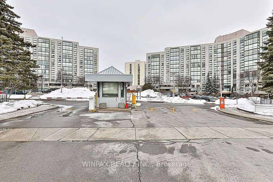 20 Harding Boulevard #1202, Richmond Hill, ON L4C 9S4