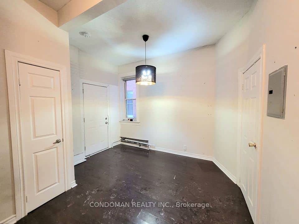 135 John Street S, Hamilton
