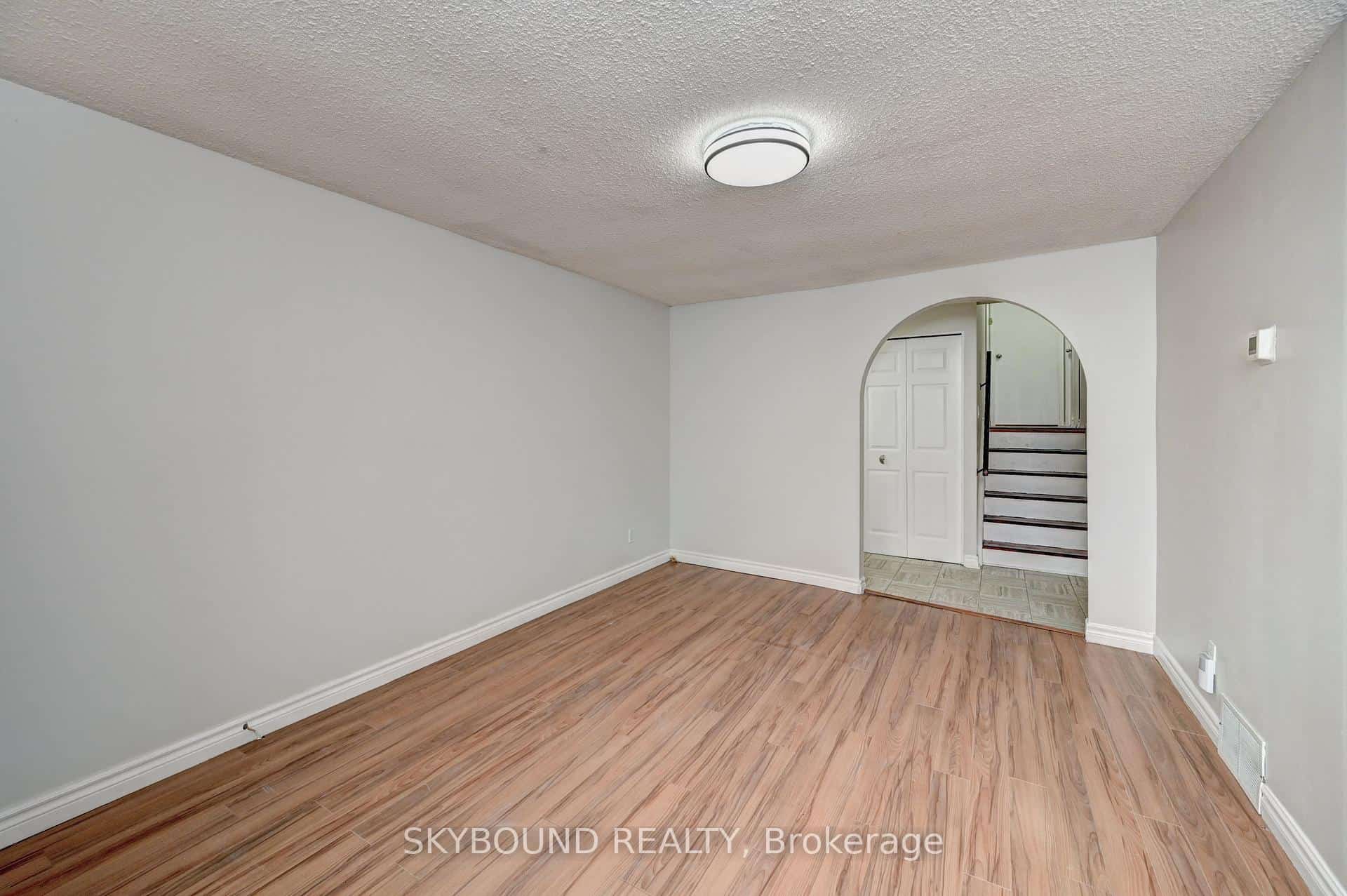 48 Cluthe Crescent, Kitchener, ON N2P 1M8