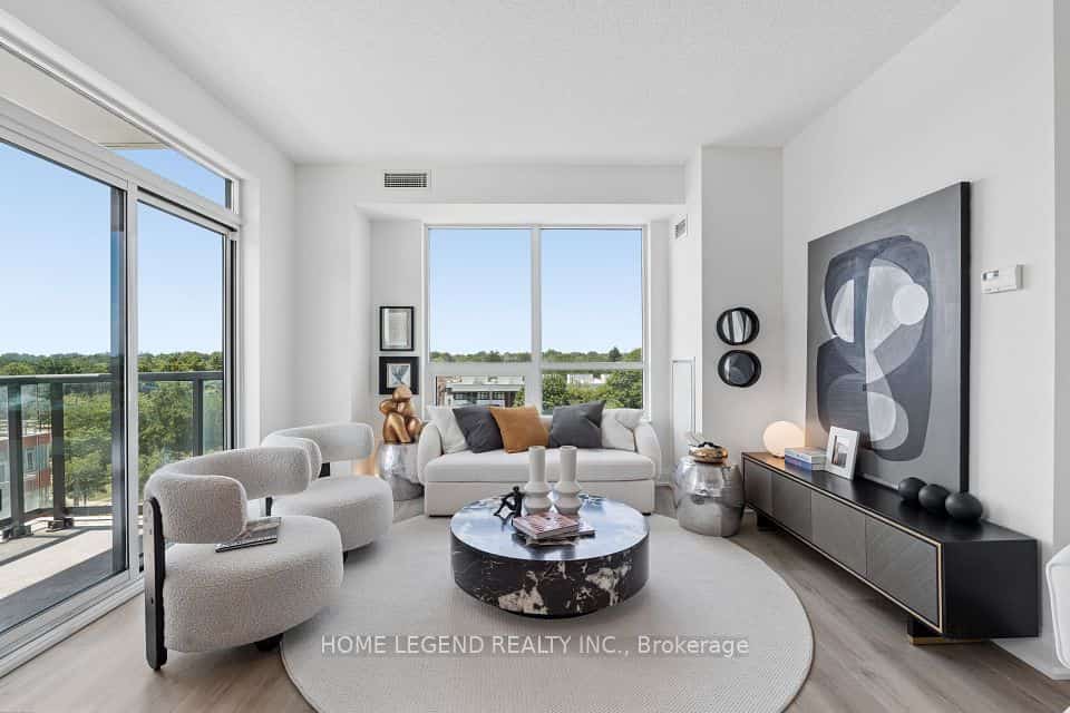 68 Canterbury Place, Toronto