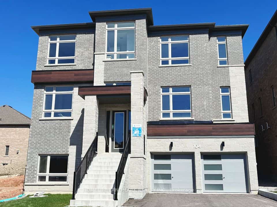 104 Wraggs Road, Bradford West Gwillimbury, ON L3Z 4N2