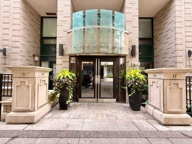 35 Hayden Street #2604, Toronto, ON M4Y 3C3